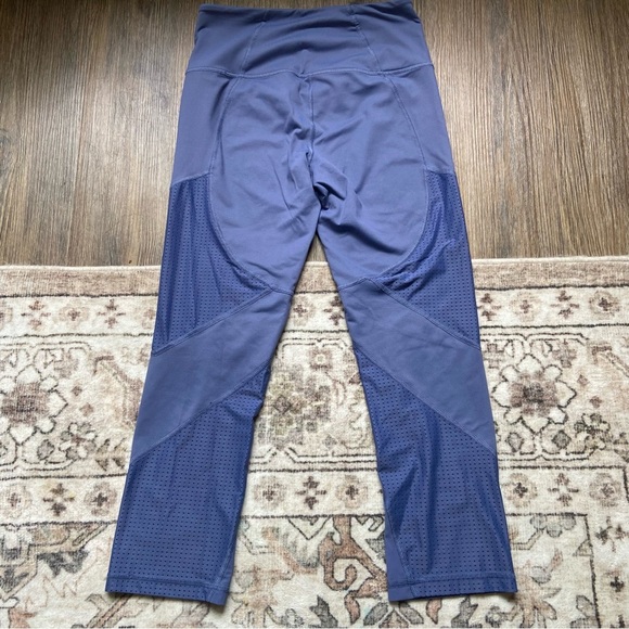 Victoria's Secret Sport Knockout Blue Mesh Leggings - Picture 4 of 8